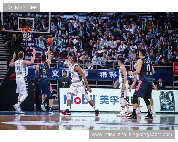 贝西克塔斯杰克逊前场逼抢频率极高